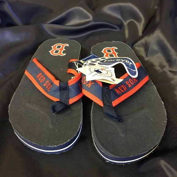 Other - Forever Collectibles MLB Boston Red Sox Men's Flip Flop-Size Small 6/7